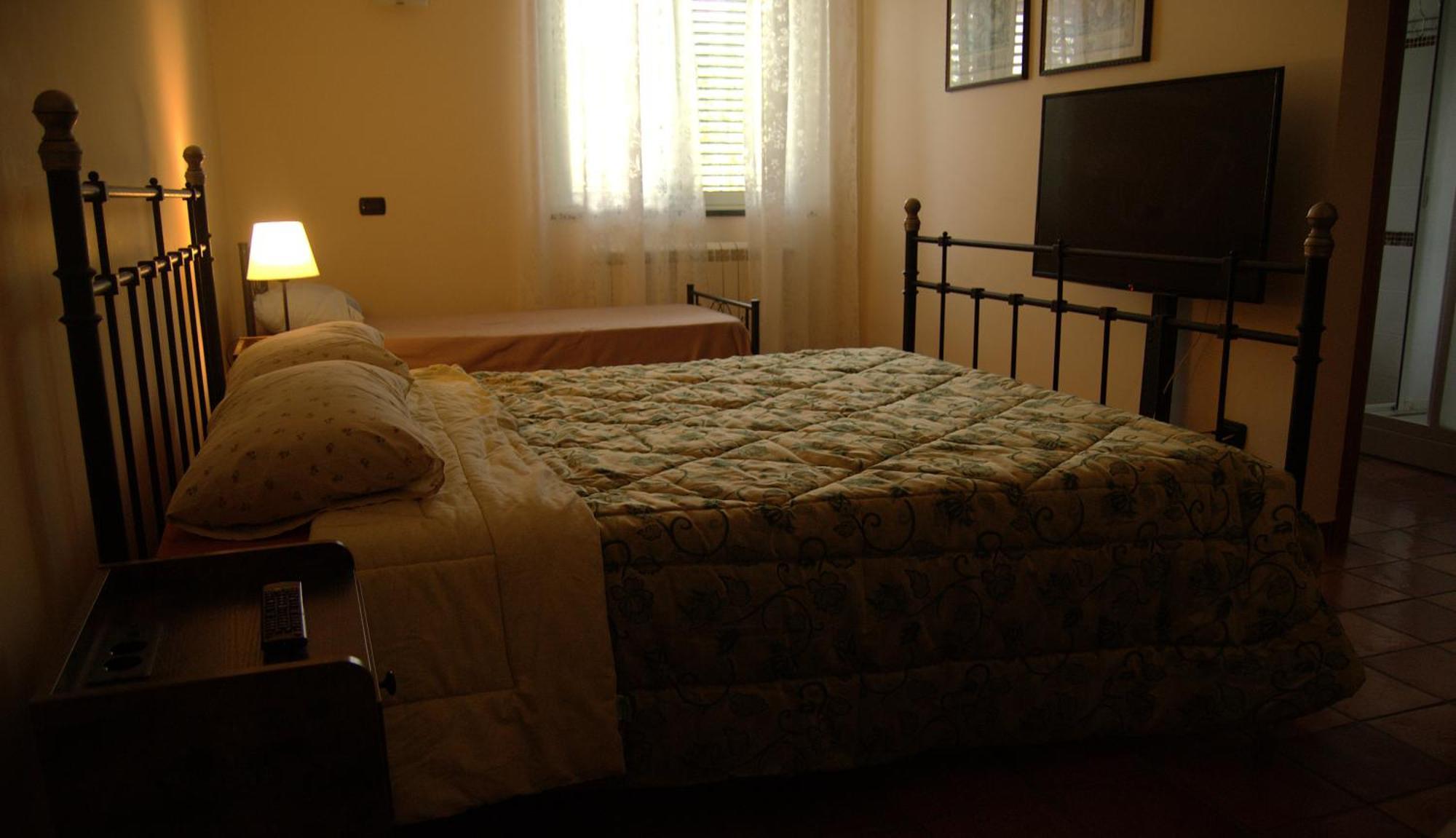 A Nespulara Bed & Breakfast Galati Marina Dış mekan fotoğraf